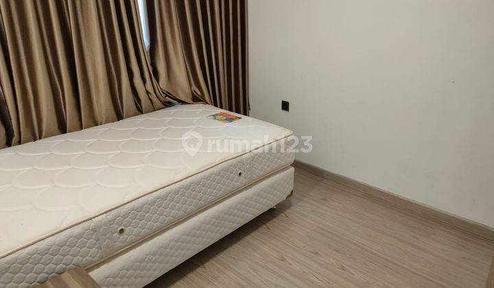 Royal Suite St Moritz 2BR Furnish di Puri Indah Jakarta Barat 1