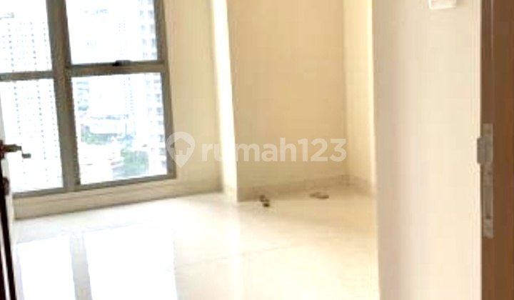 Orchid Garden Residence Apartment – 3BR+1 (135 m2) Semi Furnished, 120 Million/Year, Taman Anggrek, West Jakarta