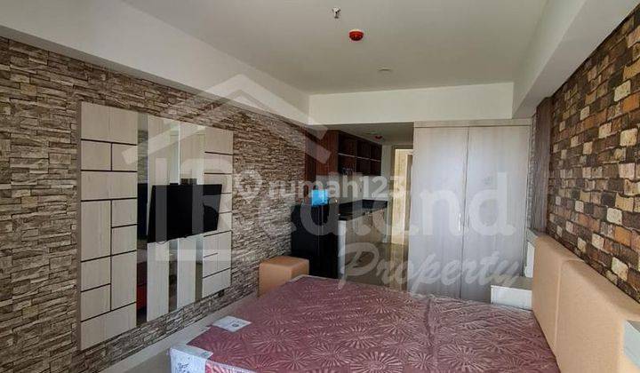 Apartemen Warhol lantai 20 , Semarang ( VnYl 2328) 1