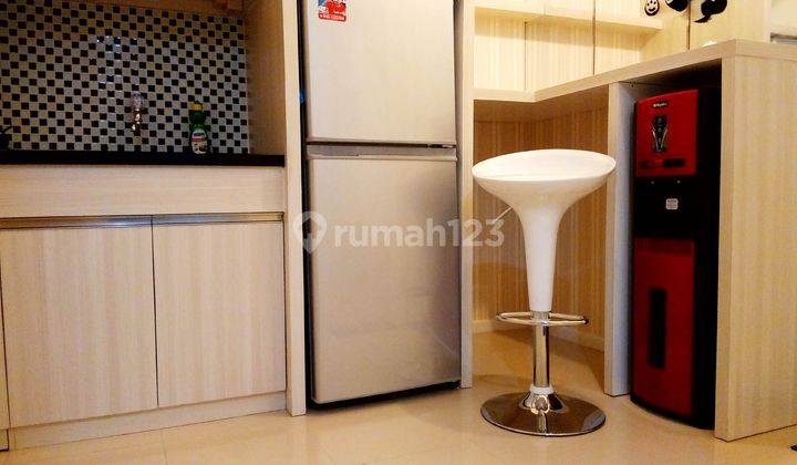 Sewa Apartemen Parahyangan Residences 2BR 2 Kamar Sama Besar 1