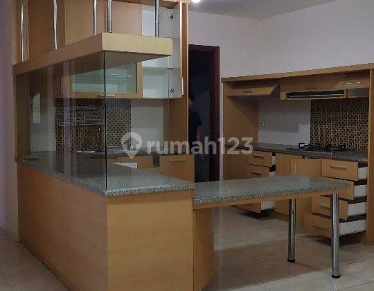 Apartemen paladian park cantik view Keren 3BR 128m² 2