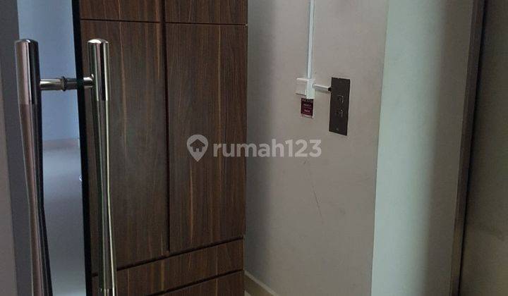 Thamrin Executive Residence Size 182 m2. 2