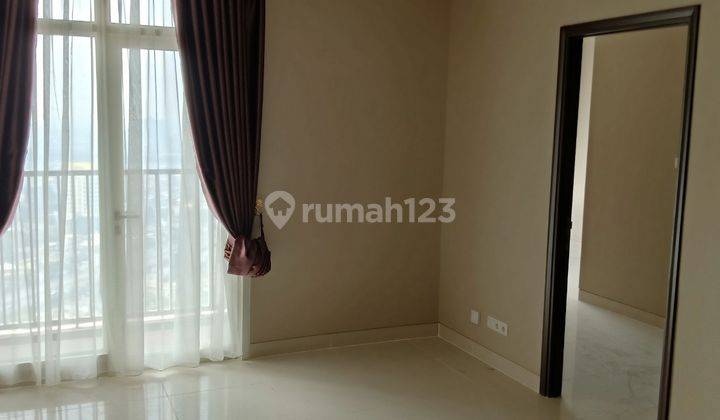 Apartement Ciputra International Tower Amsterdam Lt 33, 2BR-B, Semi Furnished 2