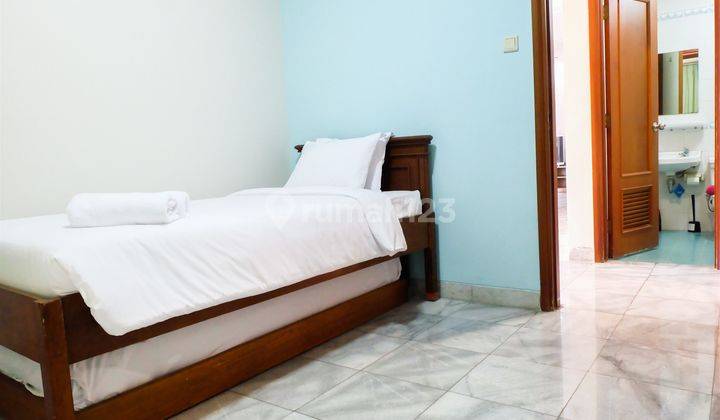 2br 3br Furnished Apartemen Mitra Oasis Senen By Travelio 2