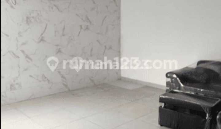 Rumah di Atas MOI, Baru Renovasi 2