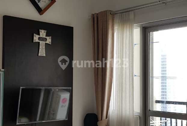 SUPER CHEAP Penthouse Floor LUXURY Apartment in Central Jakarta