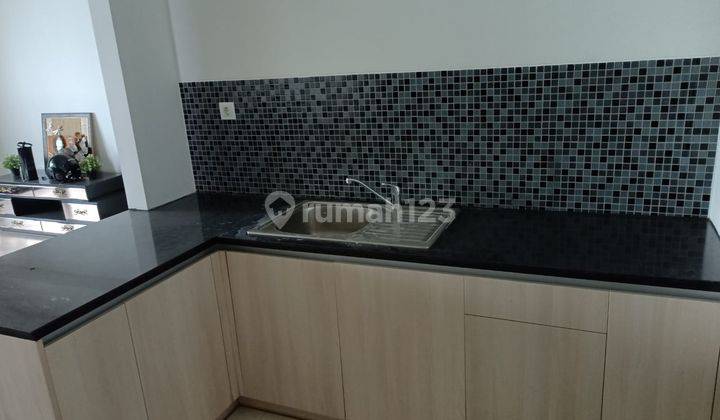 APARTEMEN MURAH 4+1 BR SEMIFURNISHED NEW AMBASSADOR ST MORITZ 2