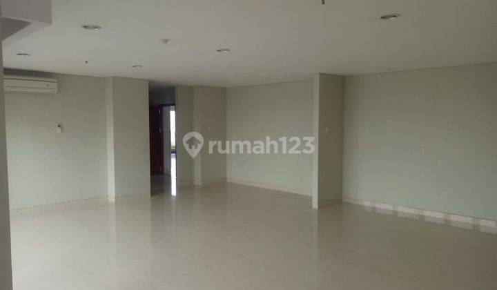 MG Suite Apartemen Penthouse 2