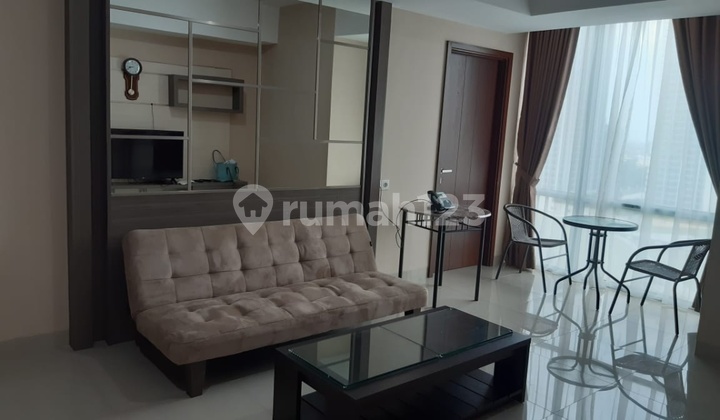Apart U Residence2 (2 Bedroom), Area 65M2, Fully Furnished, Washing Machine, Connected to Karawaci Supermall, Strategic Location, Walking Distance to Pelita Harapan University, Toll Road Access to Jakarta