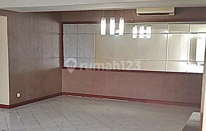 Orchid Garden Apartment, West Jakarta For Sale – 3Br+1 (146 m²) Semi Furnished, Tower 2 Mid Floor Pool View, 2.65B, Taman Anggrek, West Jakarta