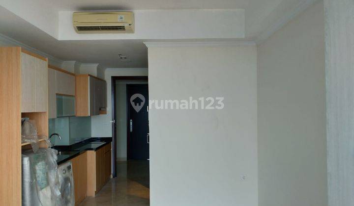 Unit studio, di atas lantai 30 2