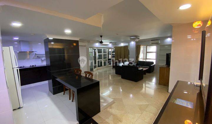 Sewa Apartemen Grand Tropic Full Furnished Lantai Sedang 1