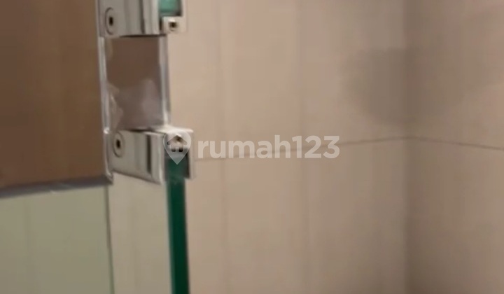 Disewa Apartemen Yukata Suite 3BR, Furnished, Tangerang Banten  -A-0100 2