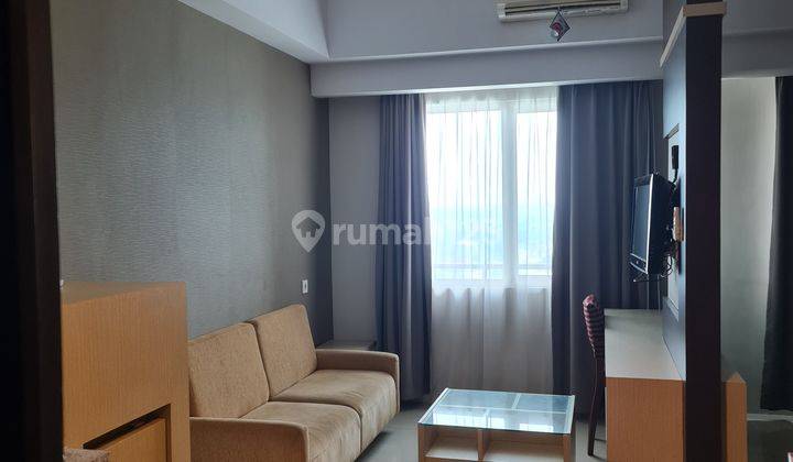 Apartemen solo paragon 1 kamar tidur dengan ruang keluarga 1