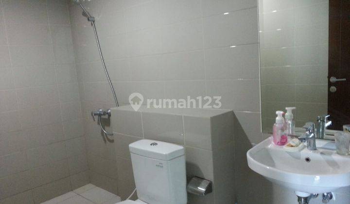 Apartemen Sring Hill, Kemayoran, Jakarta 2