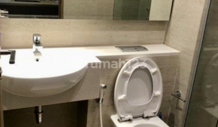 Apartemen Taman Anggrek Residences - Studio (28 m²) Full Furnished, Tower E Middle Zone Pool View, 50 Juta/Tahun, Taman Anggrek, Jakarta Barat 2