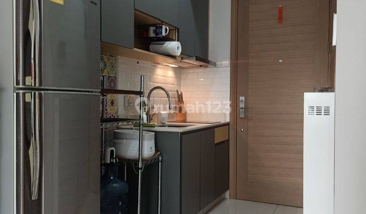 Sewa Apartemen Taman Anggrek Residence Tower F Lantai Sedang Furnished 1