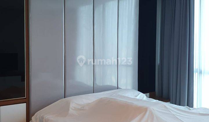 Partially Furnish, 4 Kamar Tidur, Luas 186m², Apartemen di Puri Indah 2