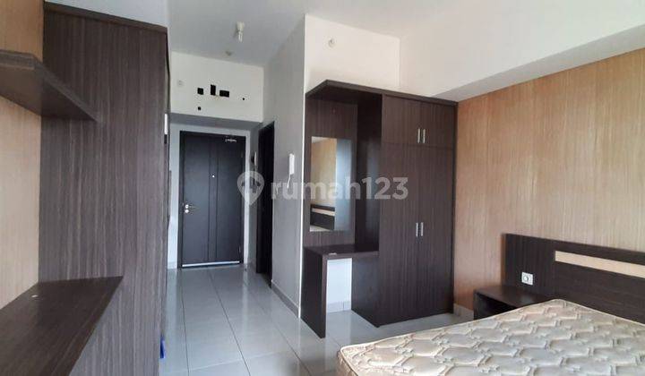 Apartemen semi furnished Casa de Parco Bsd Serpong Tangerang 1