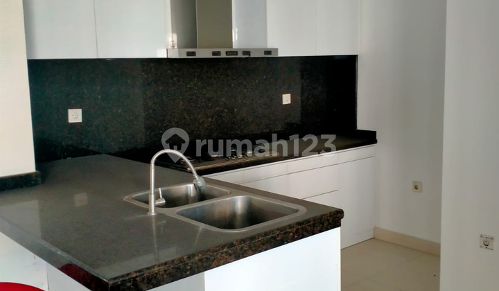Dijual Apartemen Pantai Mutiara 3BR 2
