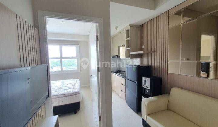 Disewa 1 BR Luxury Apartemen Parahyangan Residence di Ciumbuleuit, View pool  2