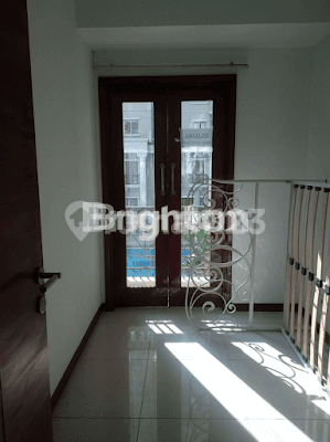 Apartemen Pakuwon 3 BR Bagus 2