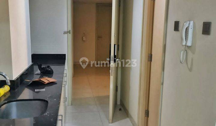 APARTMENT FREE MAKE UP ROOM, AIR MINUM, PARKIR KOTA SEMARANG DGN VIEW SIMPANG 5  1