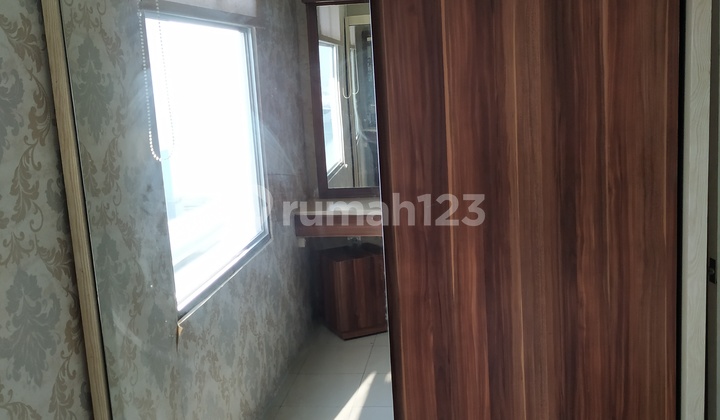 AT THE Green Bay Apartment