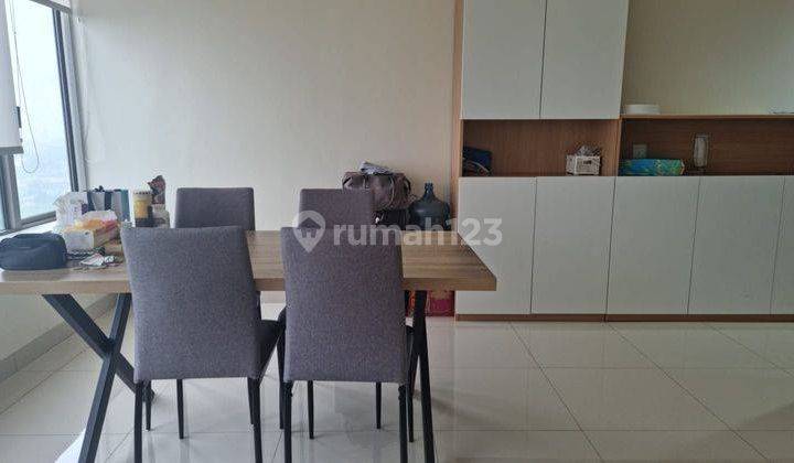  tower glandale 3kamar  Furnished 2