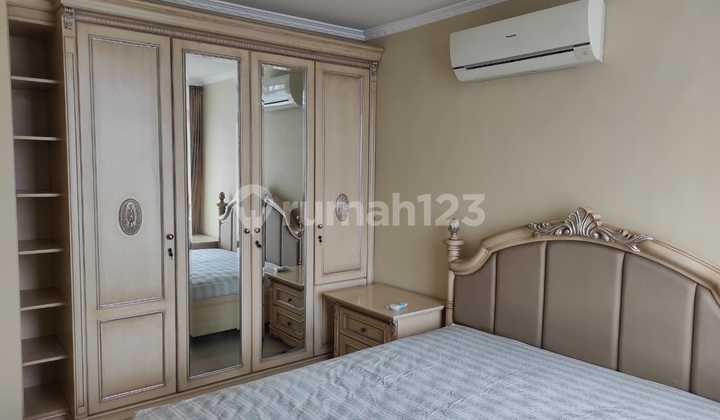 Graha Famili Condominium 165m2, fully furnished, pool view. Graha Famili Condominium 165m2, fully furnished, pool view.