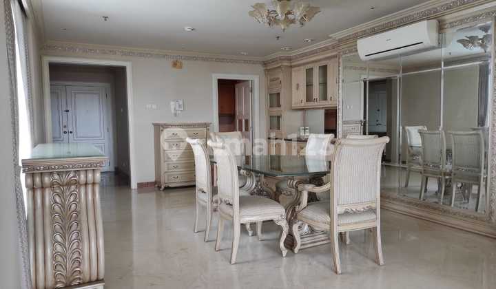 Graha Famili Condominium 165m2, fully furnished, pool view. Graha Famili Condominium 165m2, fully furnished, pool view.