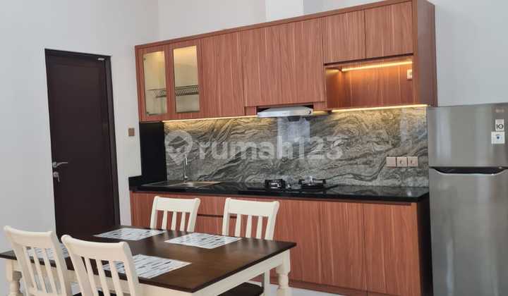 Apartemen Paladian 3 BR Furnish Bagus 2