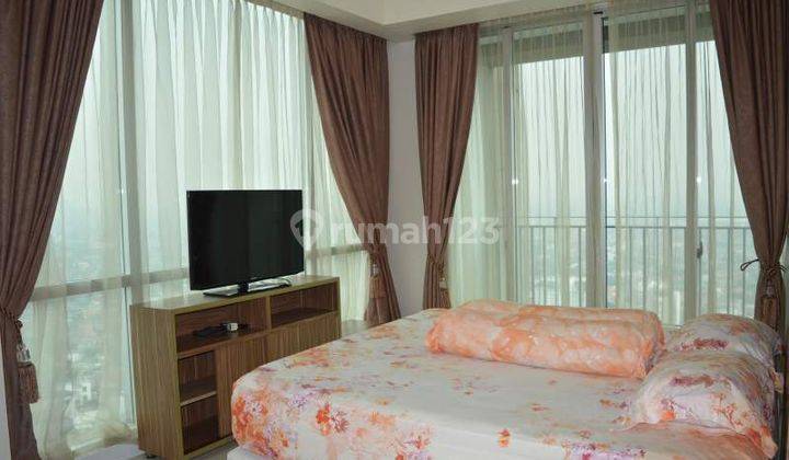 Nice apartment unit in Kemang Village. Right next to the mall 2