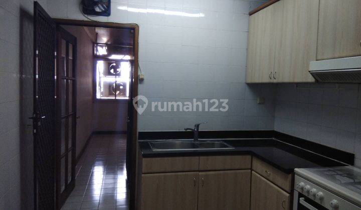 Apartemen Emerald Tower 2 Lantai 4 2BR S5518 2