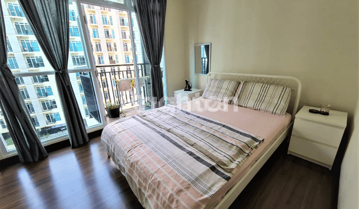 Apartment Puri Orchard Full Furnished dan Full Renov Design Cantik View Pool 1