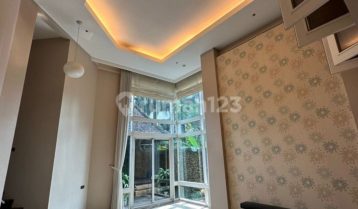 Apartemen Mewah Four Seasons Daerah Jakarta Selatan.