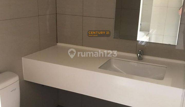 Apartment Orange County 3 BR Unfurnished Siap Huni  2