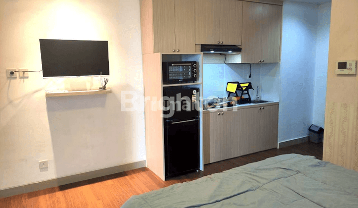 Paramount Skyline Gading Serpong Studio Full Furnished View Pool 2