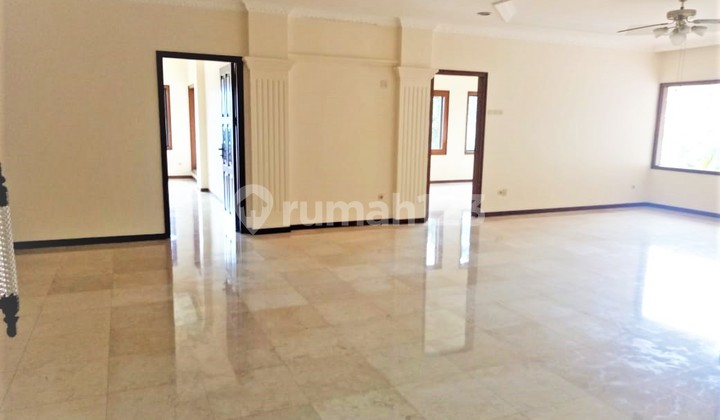 Apartemen Galleria Court Condominium Jakarta Selatan - 2BR +1, 151m2 2