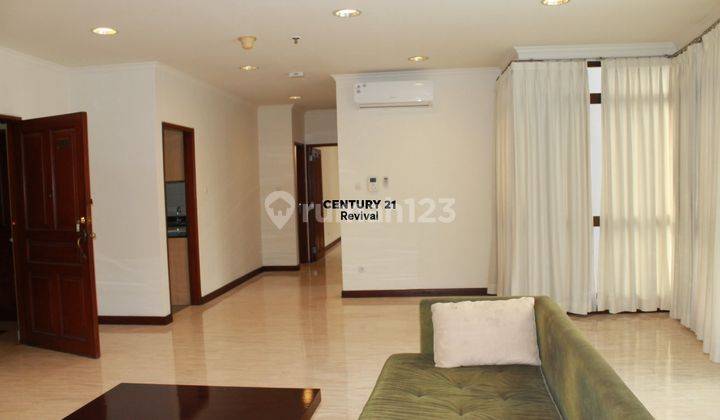 Midtown Residences 3 BR,  Semi Furnished, Lantai 16, Siap Huni 2