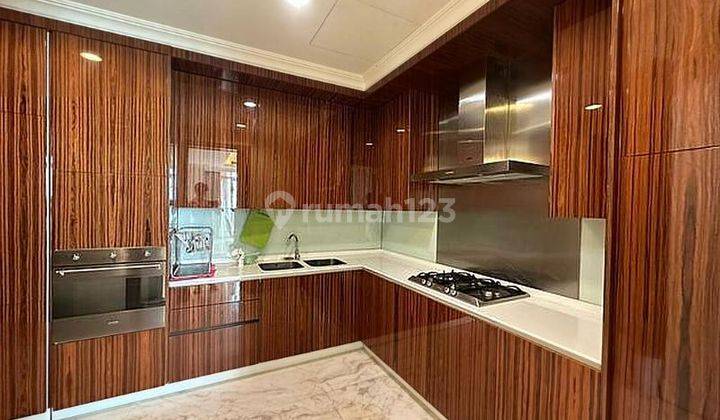 For Rent Apartement Botanica Type 2+1 Luas 198 Sqm Fully Furnished Lantai Middel 2