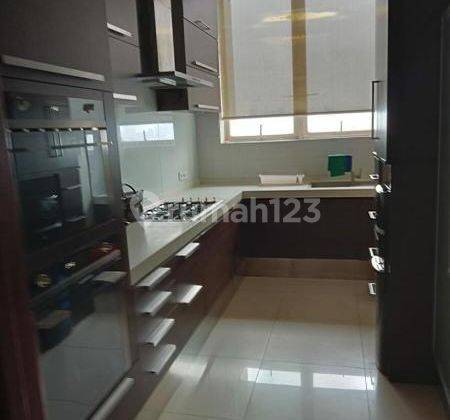 Disewakan Apartement Darmawangsa The Residence Type 3 Bedroom Fully Furnished  2