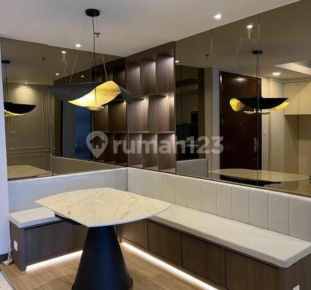 Grand House Residence