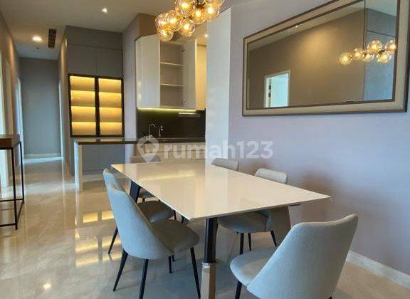 Apartement 3 BR The Stature Bagus Furnished Strategis 2