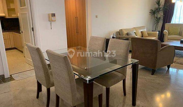 ruang makan apartment 3 br kedoya elok