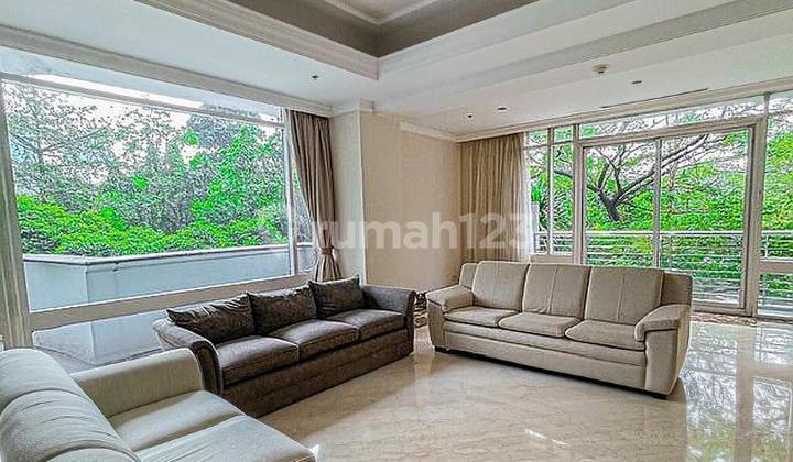 Sewa Four Seasons Residences 3 BR 198 Sqm Semi Furnished Low Flor