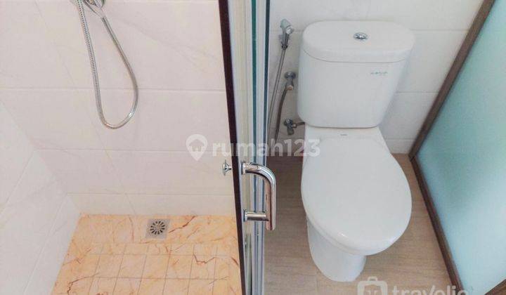 kamar mandi apartemen premium 2br sky house
