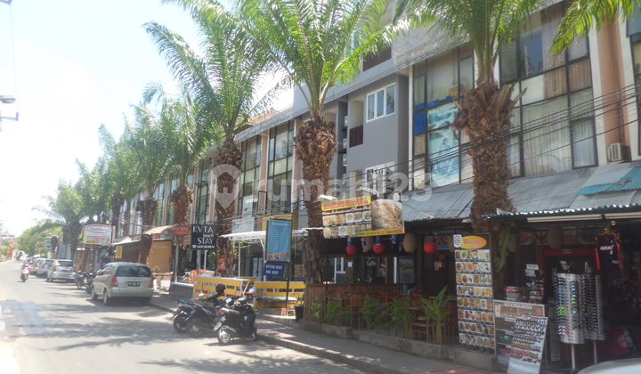Di jual ruko di Jl wanasegara, di area turis Kuta 