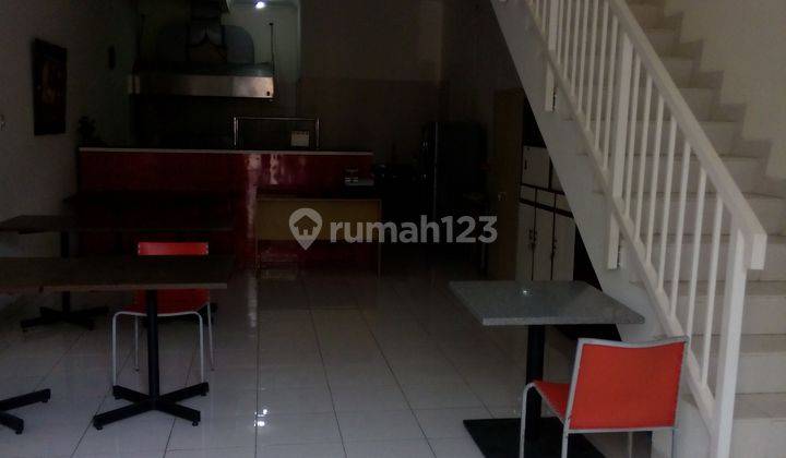 Ruko bagus dan strategis di pinggir jl utama grand wisata 2