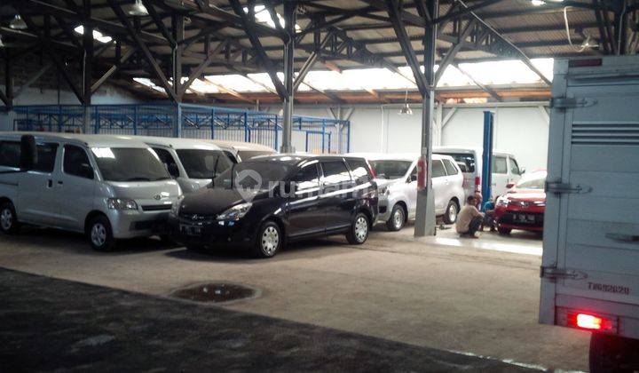 Ex Showroom Ciledug Lokasi sangat bagus 1